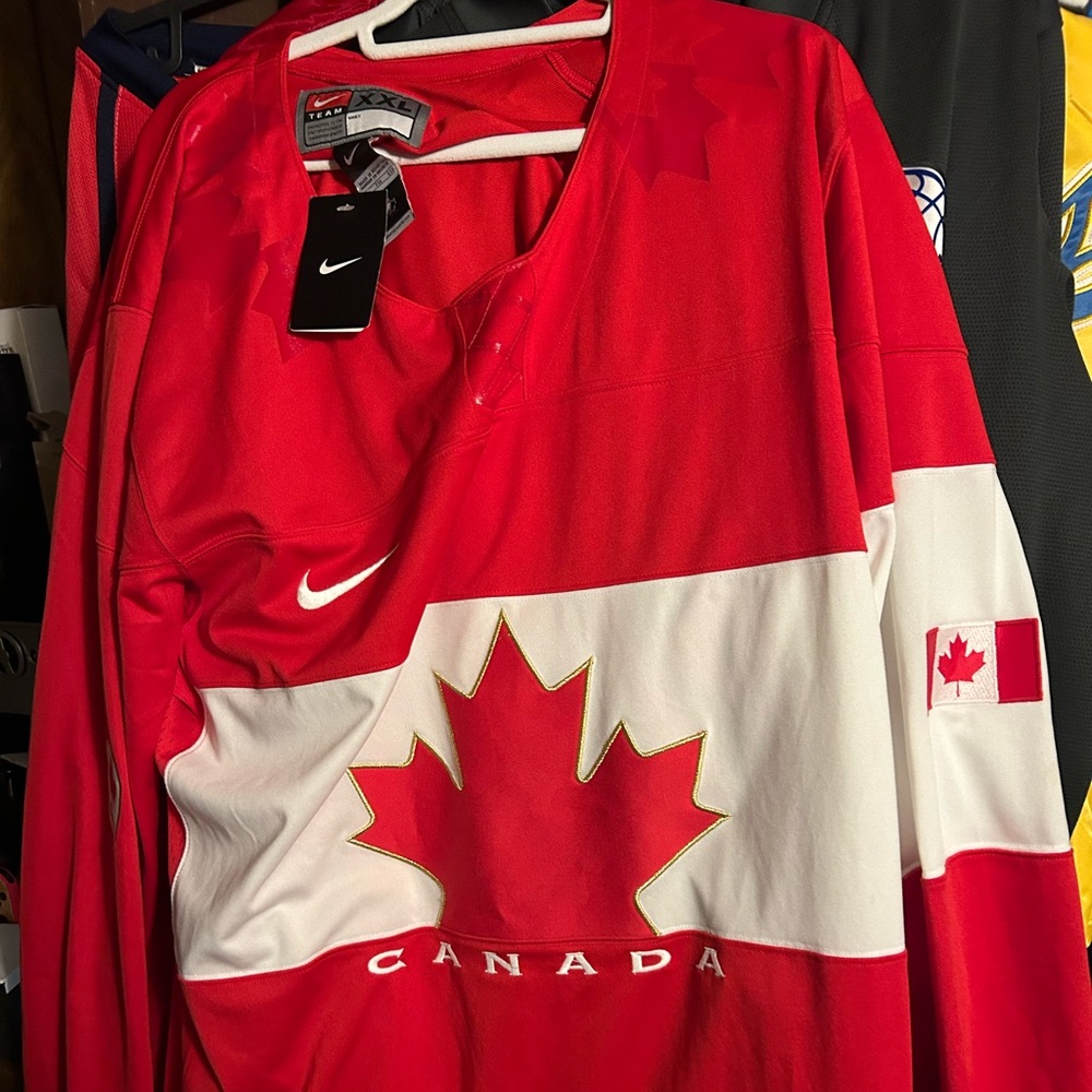 Nike Red Team Canada Jersey